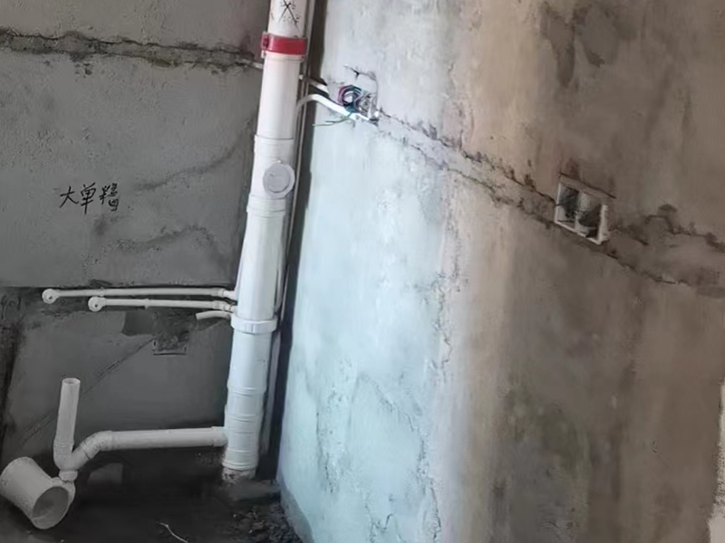 廚房衛(wèi)生間下水管嚴(yán)重滲水怎么辦？家庭管道改造施工案例(圖2)
