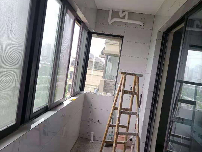 南京陽臺安裝玻璃窗多少錢一平方？(圖4)
