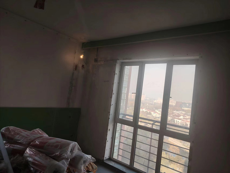 裝了雨棚陽臺(tái)漏水怎么處理